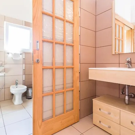 One-Bedroom Apartment In Makarska 公寓