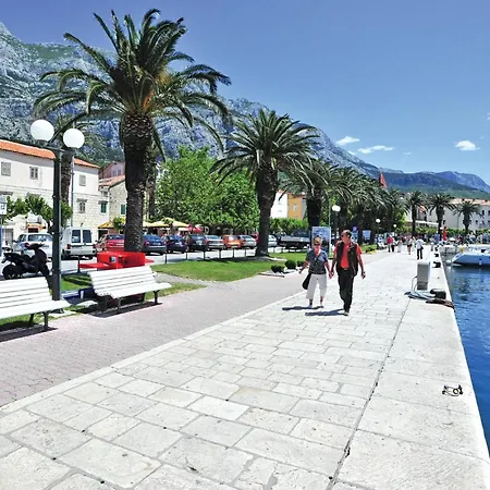 One-Bedroom Apartment In Makarska *